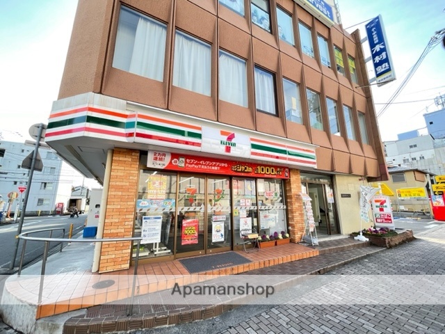 コンビニ　セブンイレブン（コンビニ）まで335m