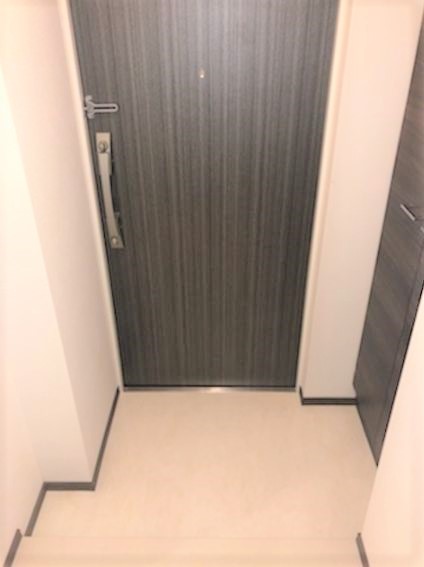 玄関　収納もある玄関です