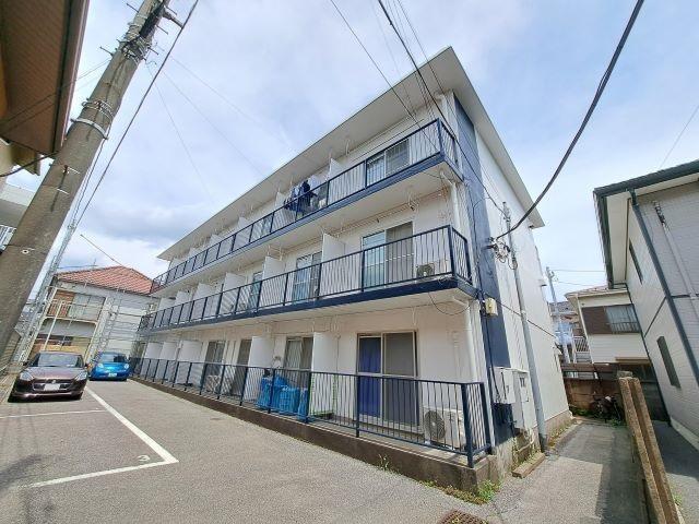 建物外観　住環境良好、日当り良好。