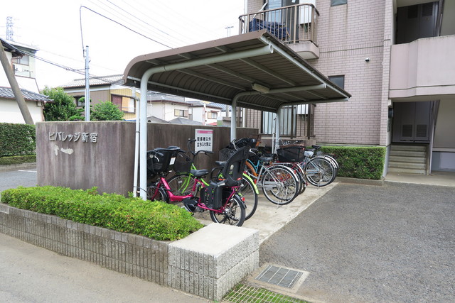 その他共有部分　屋根付駐輪場！