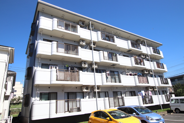建物外観　鉄筋コンクリート造のマンションです♪