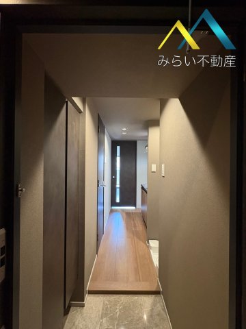 玄関　自社撮影写真