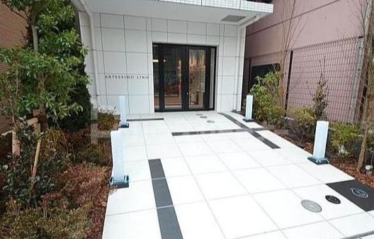 エントランス　毎日通るエントランスはこのようになっています