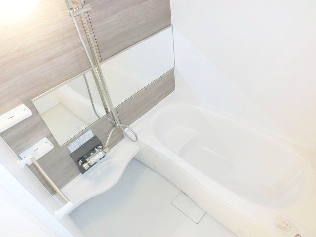 バス・シャワールーム　広い浴室