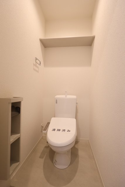 トイレ　温水洗浄便座：同タイツ別部屋写真
