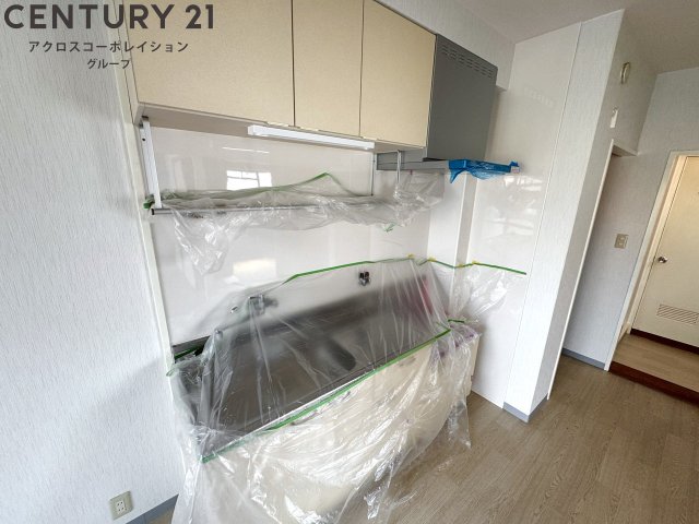 キッチン　壁付けキッチンでスペースを最大限有効活用できます！