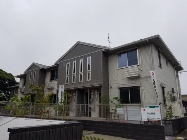建物外観　閑静な住宅街
