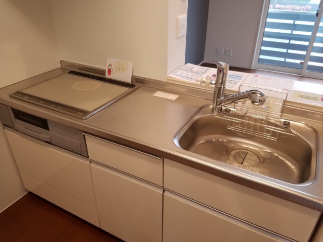 キッチン　2口ＩＨコンロ（別部屋の写真）