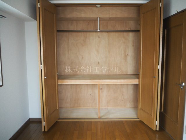 収納　奥行きのあｒつ収納完備♪