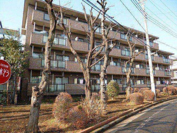 建物外観　昭島駅徒歩4分で通勤通学に便利です。
