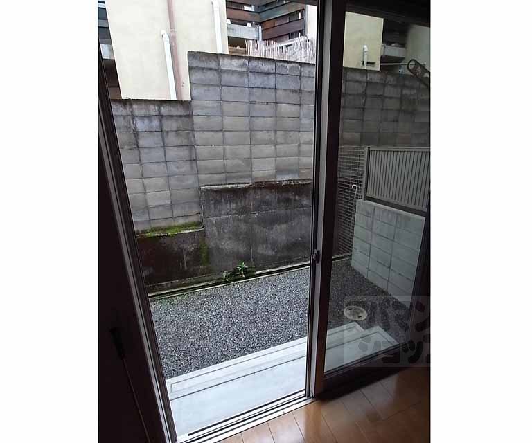 バルコニー　１階は専用庭・２階はバルコニー仕様となります。