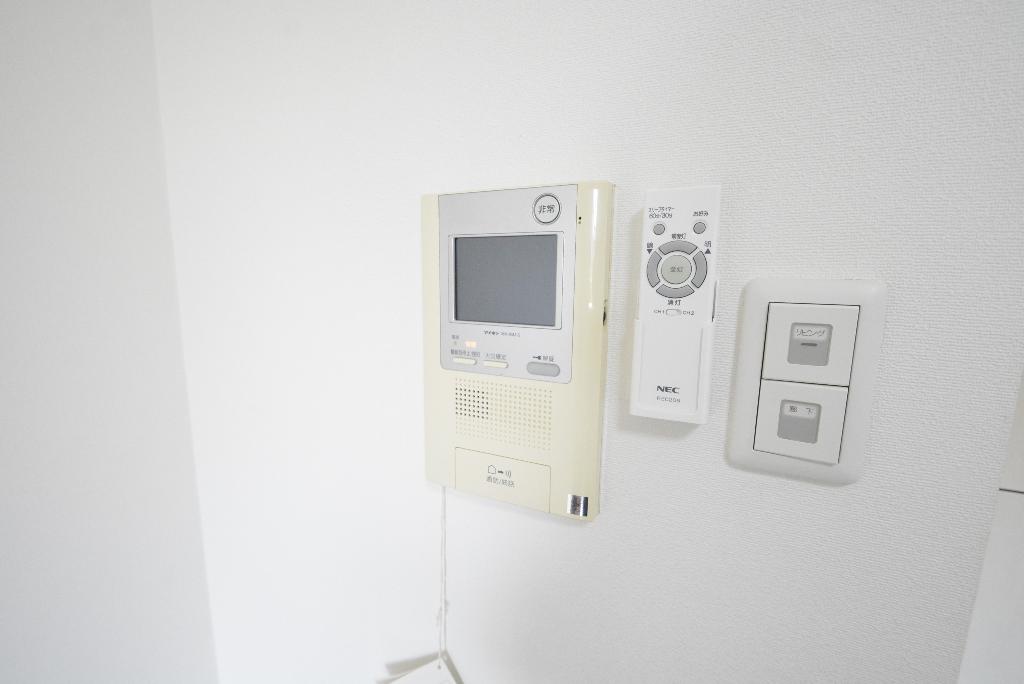 セキュリティ　カメラ付インターホン