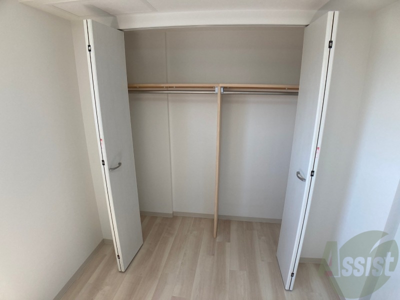 収納　寝室の収納です。部屋がすっきり片付きます。