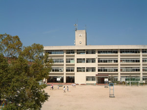 小学校　府中町立府中東小学校（小学校）まで1082m