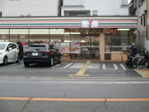 コンビニ　セブンイレブン尼崎神田南通6丁目店（コンビニ）まで165m