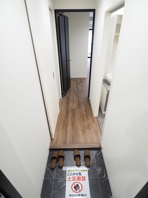 玄関　落ち着いた雰囲気のお部屋