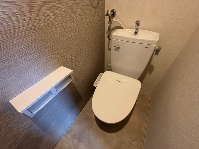 トイレ　ウォシュレット付きトイレ