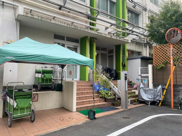 幼稚園・保育園　まなびの森保育園麻布（幼稚園・保育園）まで379m