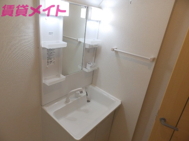 洗面設備　同型別部屋参考写真です