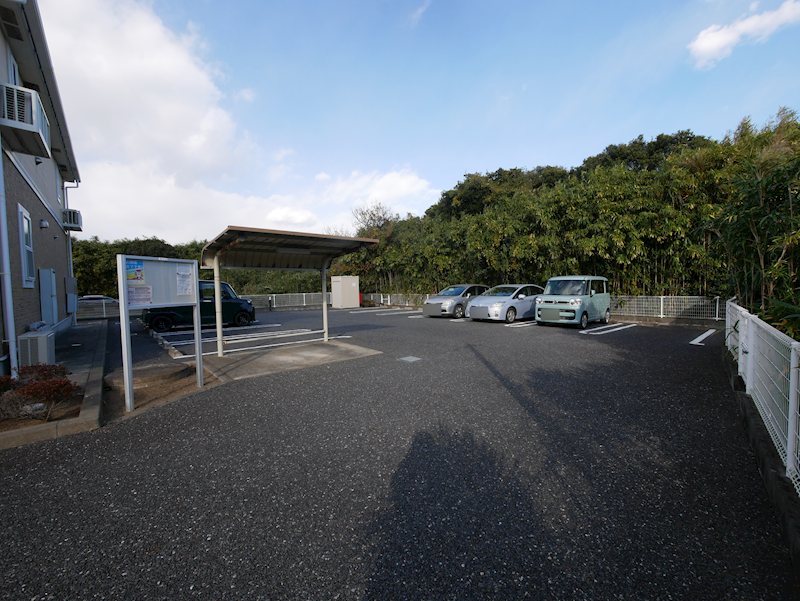 駐車場　敷地内駐車場