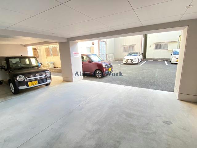 駐車場　駐車場