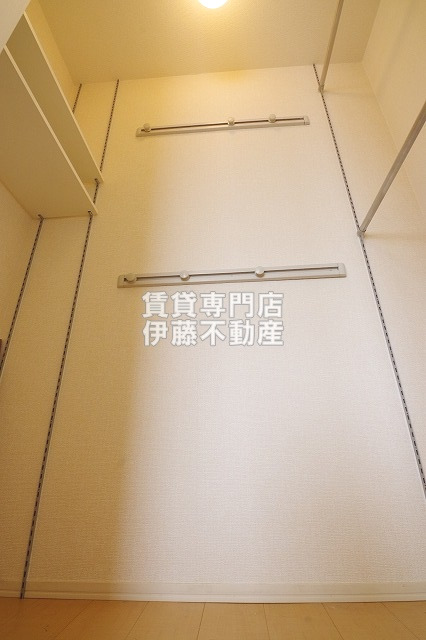 収納　ウォークインクローゼット