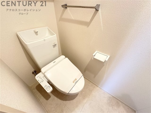 トイレ　温水洗浄便座付きのトイレです！
