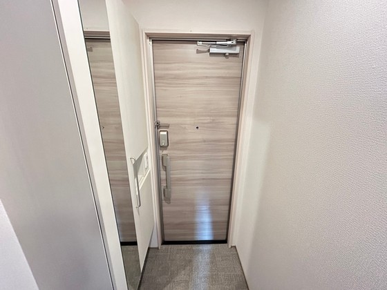 玄関　※別部屋の写真です