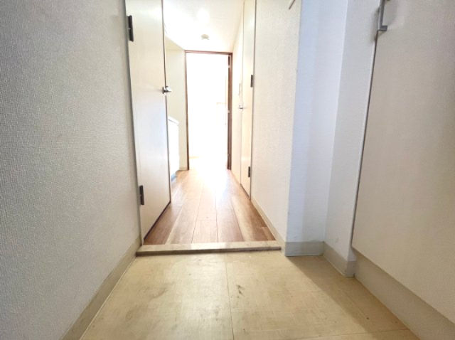 玄関　詳細は、RISUMO江坂本店までお問合せください♪