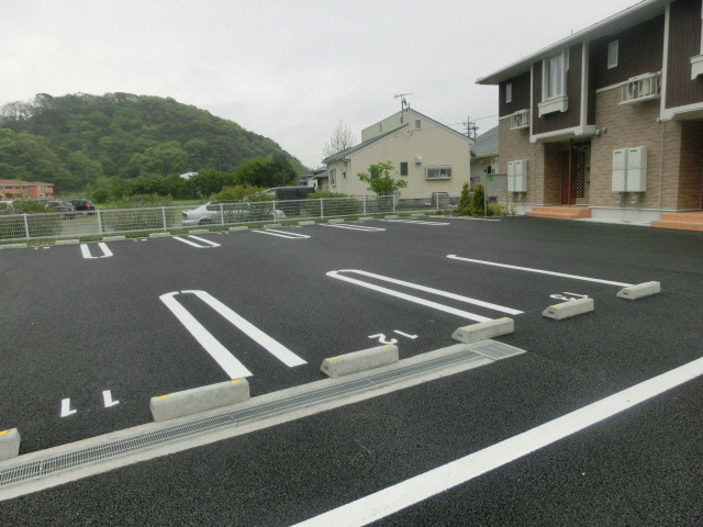 駐車場　駐車場