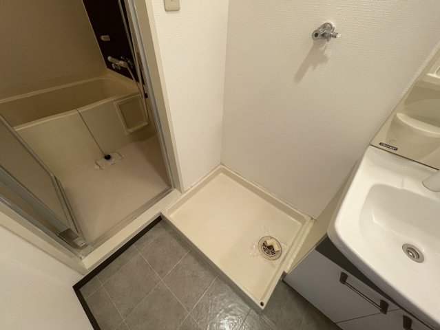 その他設備　室内洗濯機置き場なので洗濯機が濡れる心配がないですね