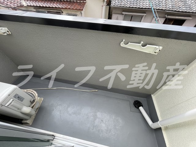 バルコニー　バルコニーからの眺めを楽しみながら食事をしませんか