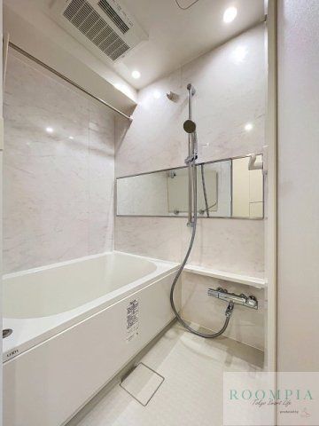 バス・シャワールーム　※別部屋参考写真