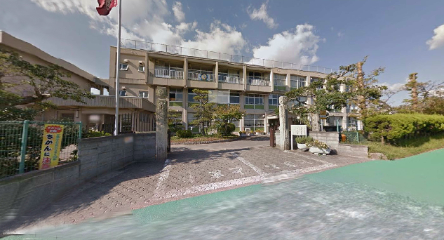 小学校　小野市立市場小学校（小学校）まで1899m