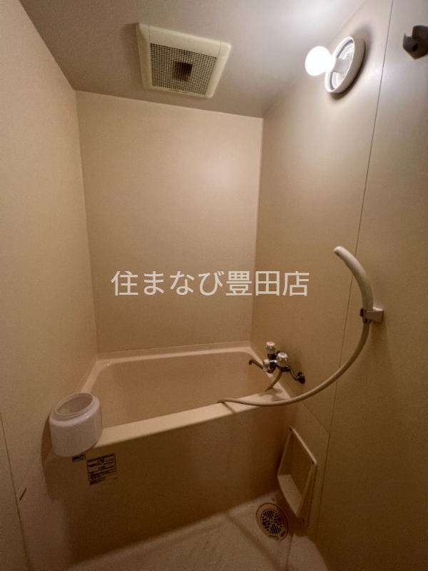 バス・シャワールーム　同型別部屋写真