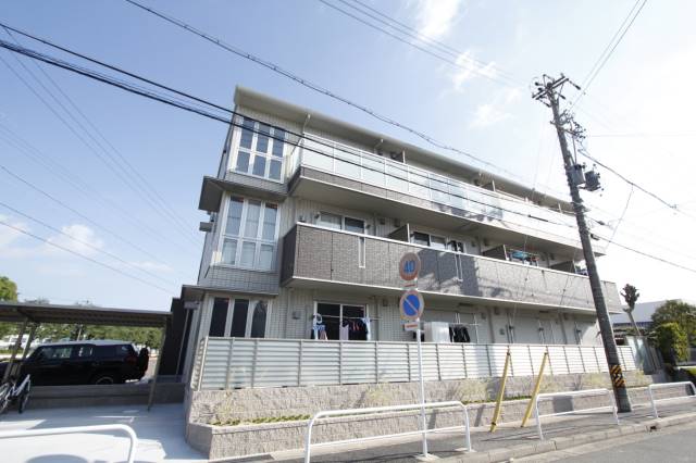建物外観　タイル張りでお洒落な外観です。