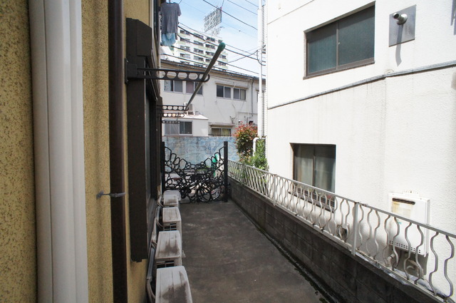 眺望　バルコニーからの眺めです♪圧迫感はありません！