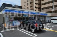 コンビニ　ローソン西院六反田店（コンビニ）まで240m
