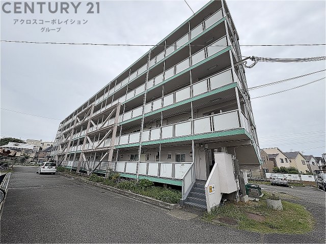 建物外観　敷地内に駐車場あります！