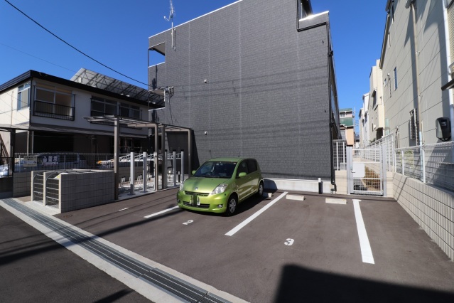 駐車場　駐車場