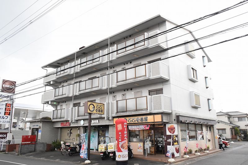 建物外観　近くにスーパーあります！！