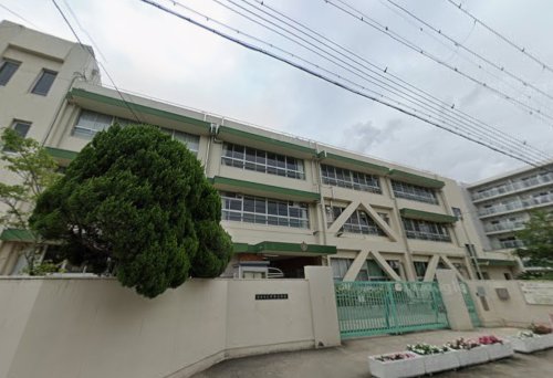 小学校　茨木市立中条小学校（小学校）まで411m