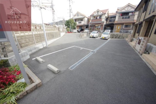 駐車場　車をお持ちの方に嬉しい駐車場付きの物件です