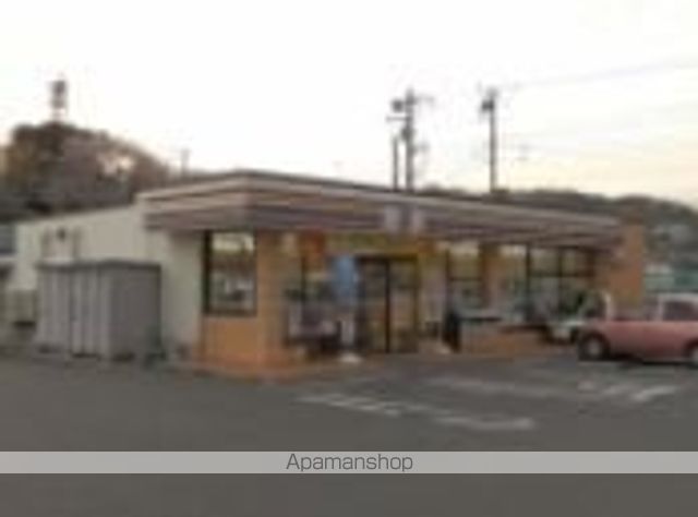 コンビニ　セブン－イレブン伊勢原高森店（コンビニ）まで381m