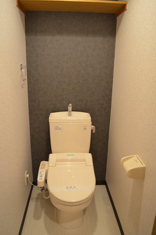 ＪＲ舞鶴線 西舞鶴駅 徒歩23分 3階建 築21年のトイレ写真