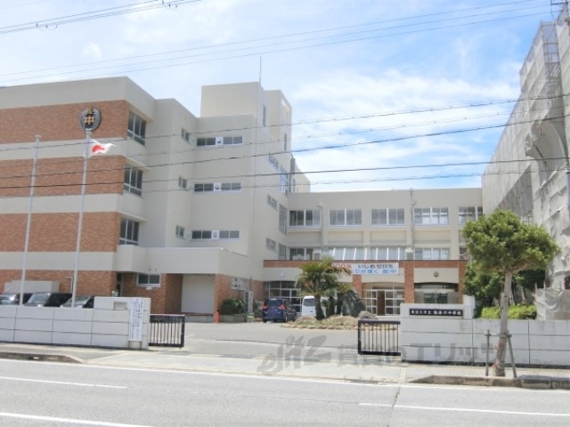 中学校　能登川中学校（中学校）まで1000m