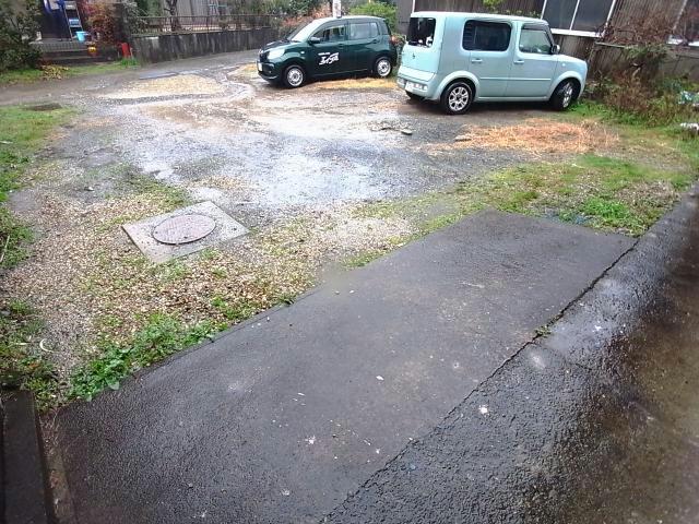 駐車場　駐車場