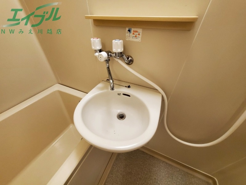 洗面設備　同型別部屋参考写真です