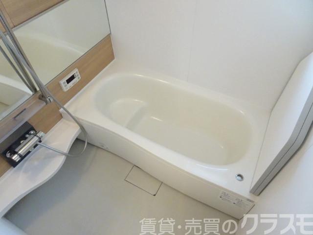 バス・シャワールーム　浴室乾燥機＆追焚機能付きバスルーム♪