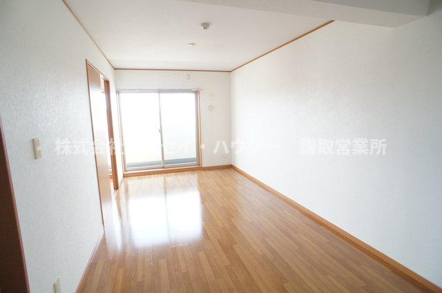 居室・リビング　同タイプのお部屋です。